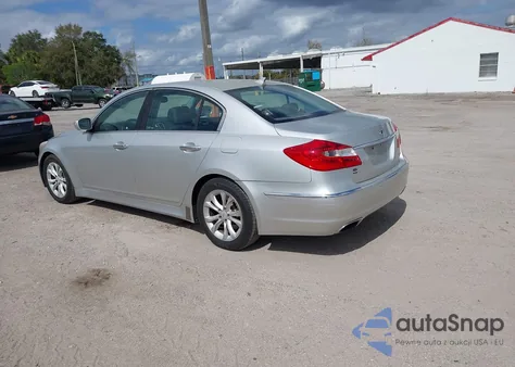 2013 Hyundai Genesis 3.8 z USA, uszkodzony, nr VIN KMHGC4DD8DU230423